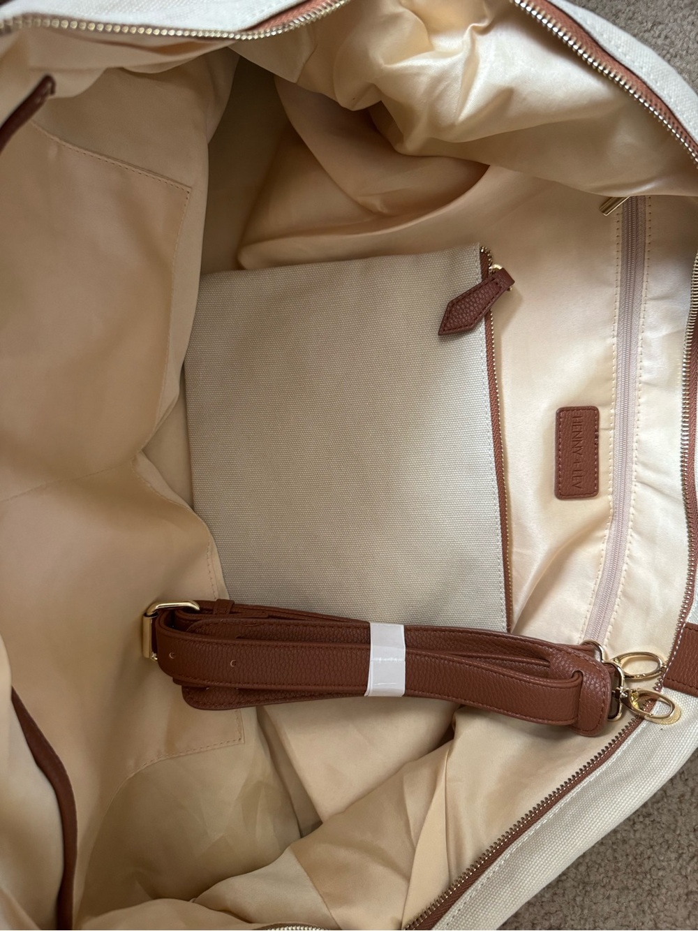 NWT HENNY + LEV Beige Canvas Tote with Brown Accents, Travel Bags, - Picture 6 of 10
